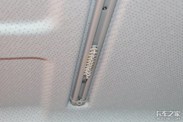 image049.png